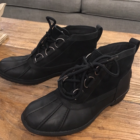 UGG Women's Heather Black Duck Winter Rain Boots - Picture 1 of 6
